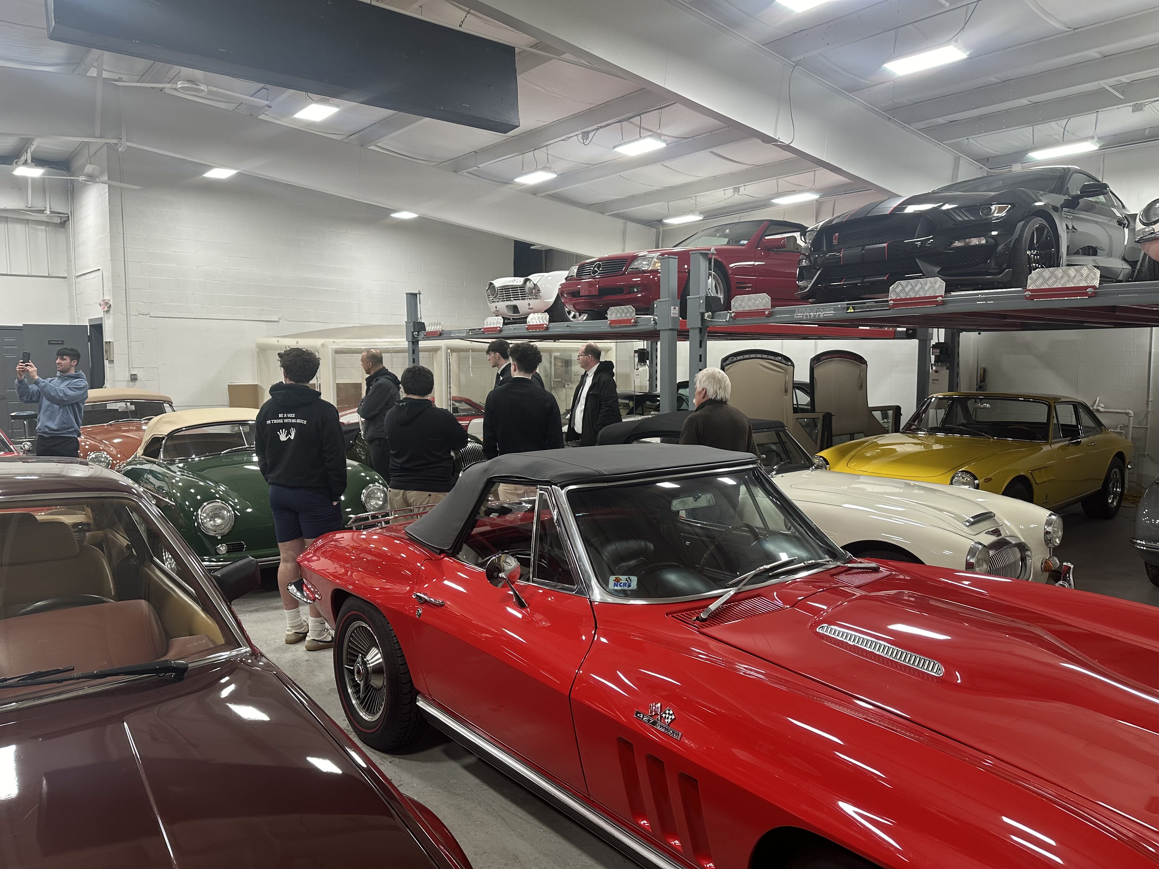 Xavier High School على X: "Last Wednesday, the Car Club went to F40  Motorsports, owned by Wayne Carini, known for his involvement in the car  community and his famous TV show, “Chasing