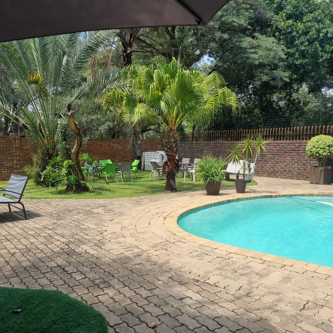limpopoguide's tweet image. 𝐏𝐋𝐀𝐂𝐄𝐒
--
📍Bosveld Guest House, Lephalale

Your gateway to comfort and tranquillity💆🏼

Book your stay :
Email: info@bosveld-guesthouse.co.za
Cell: 076 875 6701
Website: bosveldguesthouse.co.za

#BosveldGuestHouse #Lephalale #Leisure  #Comfort #Tranquility  #LimpopoGuide