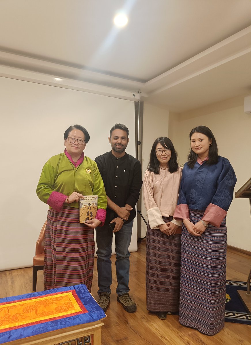 🌟 Bhutan’s Second Write Circle Series took place on March 15th. Co-hosted by @siyahijaipur and Bhutan Echoes, the Write Circle Series is a beloved literary initiative by the @FoundationPK Renowned illustrator @thetoonguy Rohan Chakravarty was a special guest.