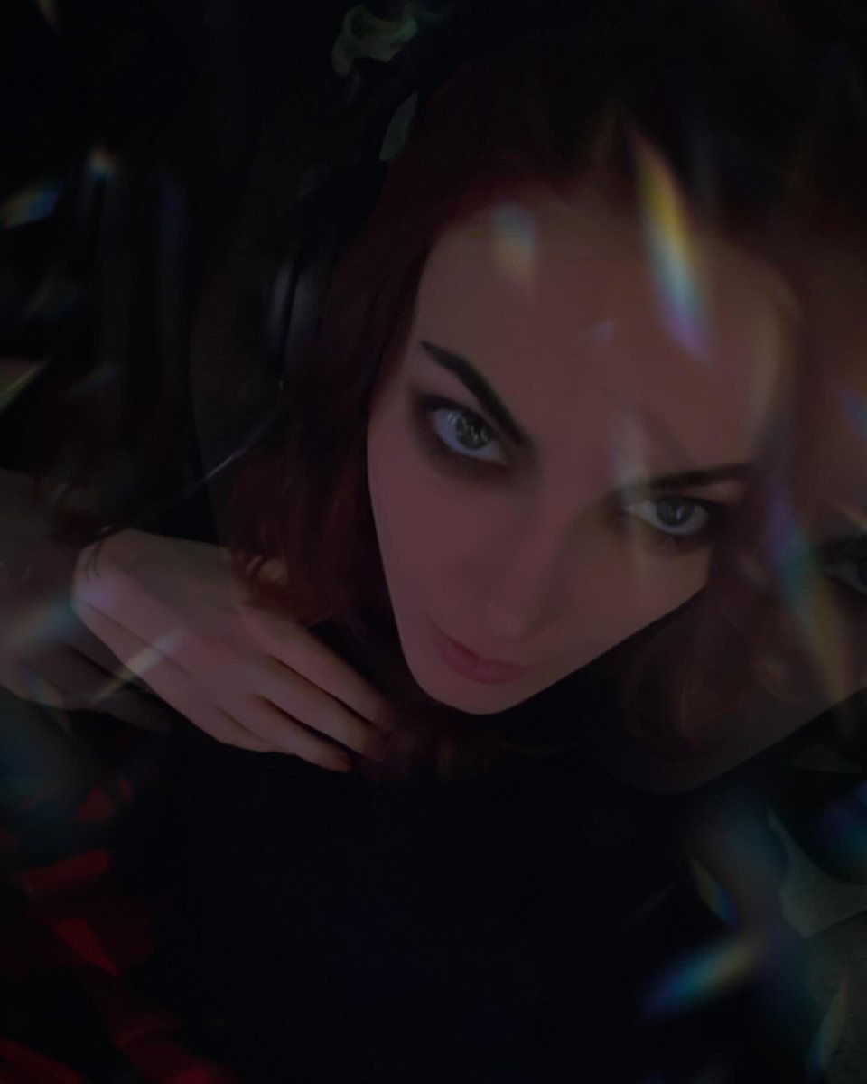 ERoyaltea's tweet photo. 🚨L⃨I⃨V⃨E⃨ S⃨O⃨O⃨N⃨🚨 It’s my first day on the job! 👀 I’m On Observation Duty 5 over on #twitch today. 11am-3pm EST. We’re gonna be fine. 😀 https://t.co/THCOgnK2Gc