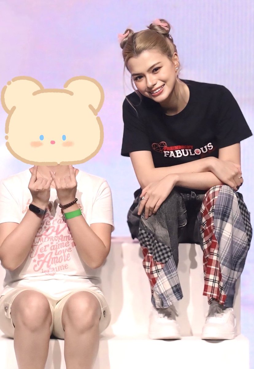 unjikochan's tweet image. BecBec, last year today it was 1st time I met you in person &amp;amp; fell in love with you 💘 

So grateful destiny brought us together &amp;amp; proud of seeing you grow constantly with your hard work, talent &amp;amp; positive attitude ✨

Always support you in every journey naka 😊💕 

#beckysangels