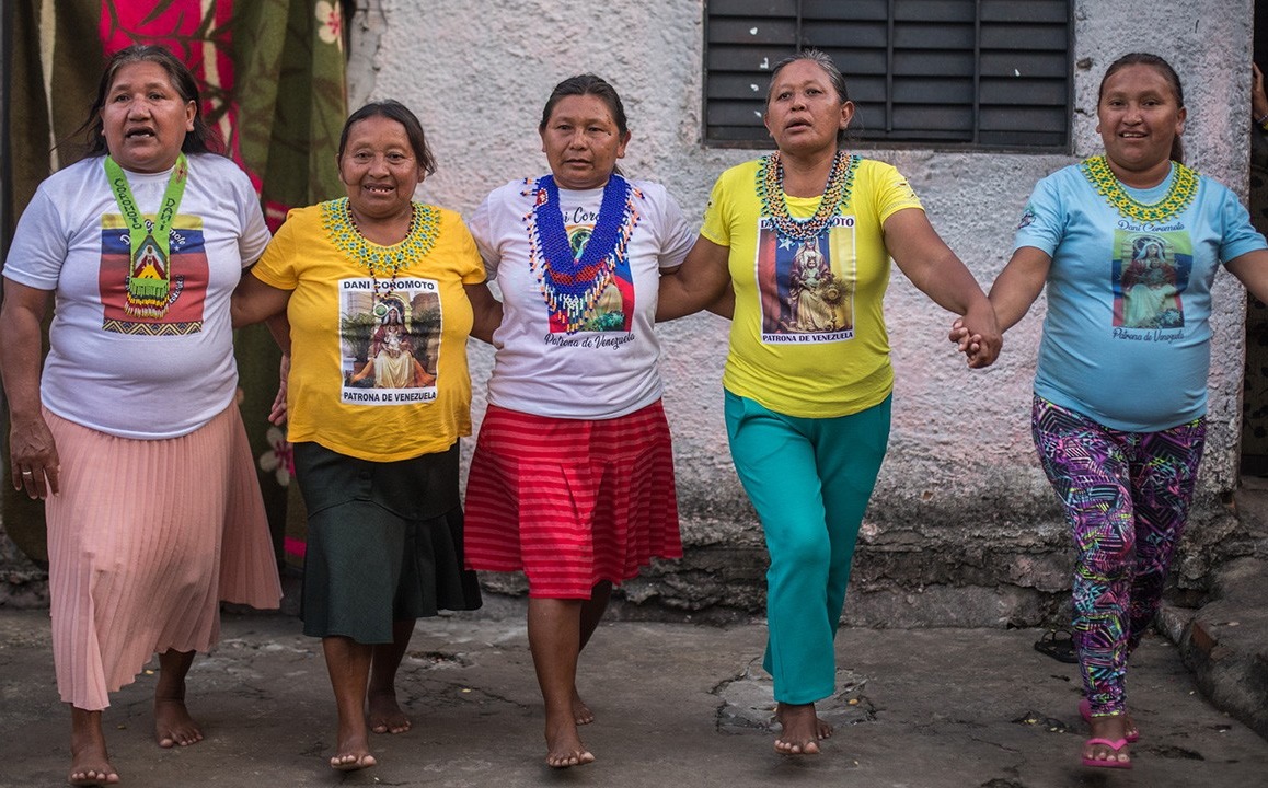 VaticanNews's tweet photo. In #Brazil, institutions of the #Church, the state, and civil society are working closely together to yield abundant fruits of fraternity and humanity in welcoming #Migrants.
@GlobSolidForum
@scalabriniani
@SIMNWorldwide

https://t.co/1YWTngDyTX https://t.co/6bXK7sWSMu