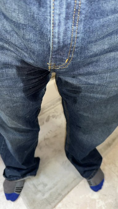 My diaper leaked while I was trimming my beard.  #omorashi #wettingmydiaper #wettingmyself #diaperlover<a href="/tag/diaperlover"class="tags"><span>#diaperlover</span></a><a href="/tag/omorashi"class="tags"><span>#omorashi</span></a><a href="/tag/diaperboy"class="tags"><span>#diaperboy</span></a><a href="/tag/wettingmyself"class="tags"><span>#wettingmyself</span></a>