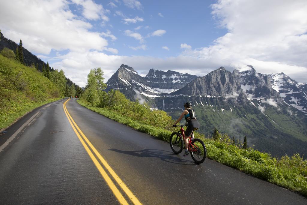 Spring has sprung and so has adventure. Here are nearly two dozen ways to explore Glacier Country’s most underrated season, from bucket-list biking and hiking to hot springs, whitewater and waterfalls. bit.ly/3TPCqIr 📷: Colton Stiffler #RecreateResponsibly #GlacierMT…