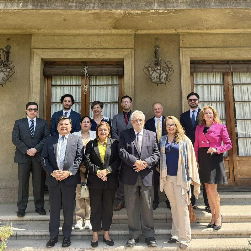 ¡Bienvenidos Embajadores! El #RectorUSS, Hugo Lavados, recibió en la #USS a los representantes de México, Colombia, Ecuador, Costa Rica, El Salvador, Nicaragua, Honduras, Guatemala y Panamá en Chile, para estrechar lazos y abrir nuevas posibilidades de colaboración académica 👏