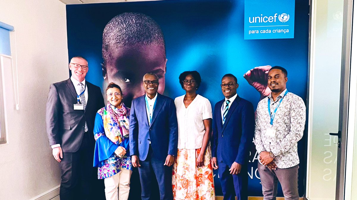FatimaGohar786's tweet image. It was a very productive day with @UNICEFAngola and our incredible team. We sincerely appreciate the time and guidance of Dr Helga Reis de Freitas
 (Director, DNSP) and the team from @Ch_JesusChrist for being with us on our joint venture to establish #LearningHubs .. a journey…