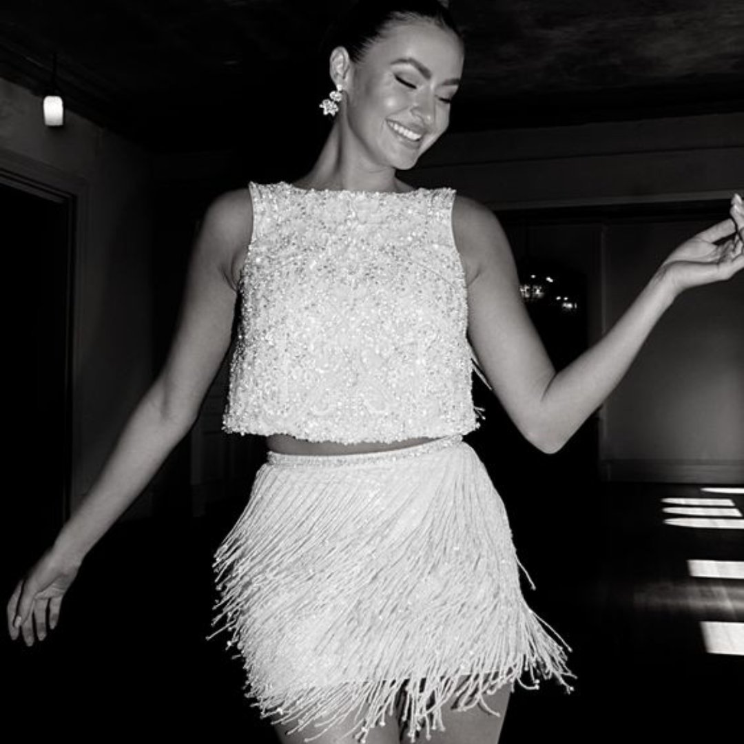 LUXEWeddings's tweet image. Elevate your reception style with these exquisite short wedding dresses! 💃✨

From intricate beading to playful fringe and elegant bows, add a touch of luxury to your special day. 💍✨😍

#BridalGlam #ReceptionStyle #ShortWeddingDress #BrideToBe #WeddingInspiration #LuxuryBridal