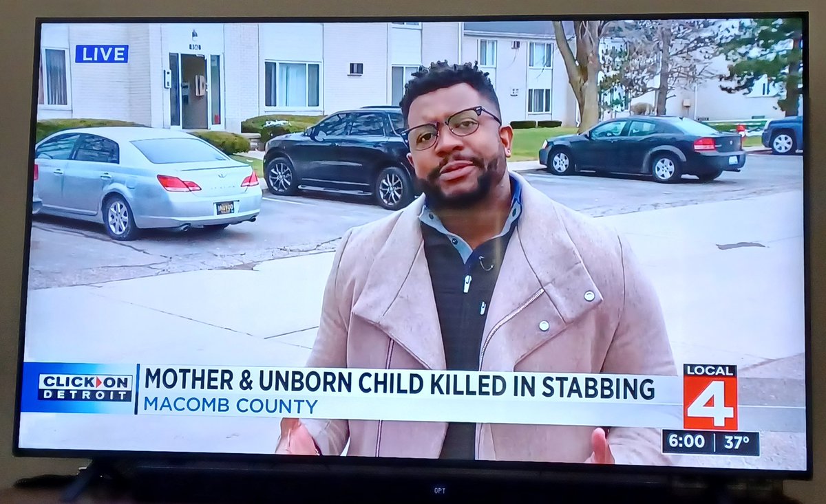 THANK YOU @clickondetroit @NewsWithVictor for correcting your story. It was indeed a mother AND unborn child who sadly lost their lives. Your TV story told the truth; two lives were lost. 💔 #unbornlivesmatter #chooselife  #LoveThemBoth @AbbyJohnson @ChoiceForTwo