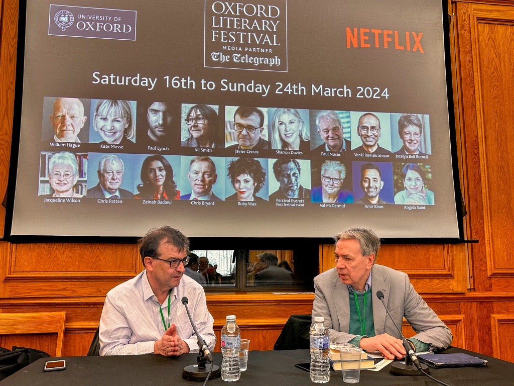 Delighted to collaborate at @oxfordlitfest this year! Many thanks to @Telegraph, @Netflix, @UniofOxford, @EmbSpainUK and others! Our highlights included: - Javier Cercas with @BoydTonkin on his life and work - @MoraVicenteLuis with @akblakemore on his novel Centroeuropa