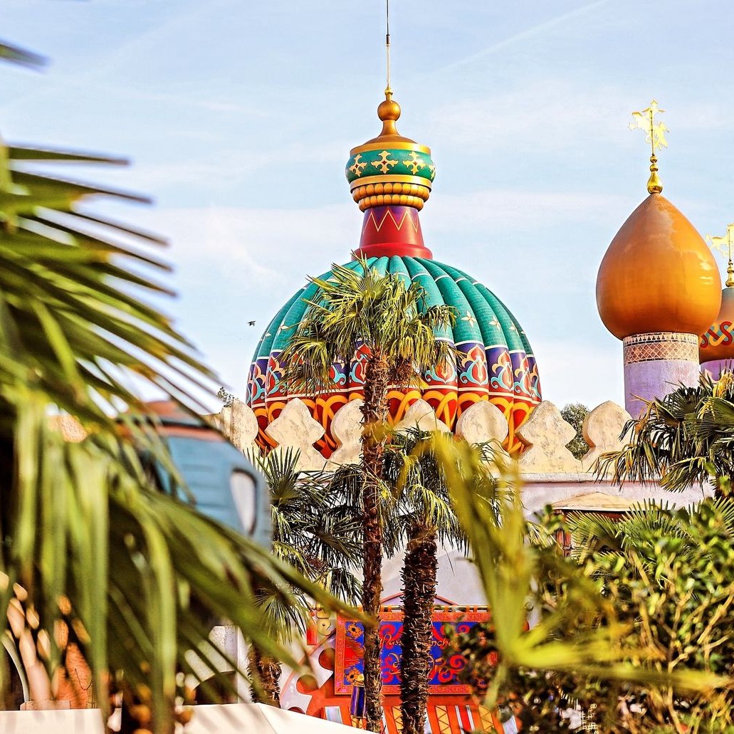 Adventureland takes you to places you could never have imagined! 😍✨ 📸 : hello.dlpblog Check out more magical snaps from our guests on our official Instagram account! ✨ bit.ly/3ISHy8r