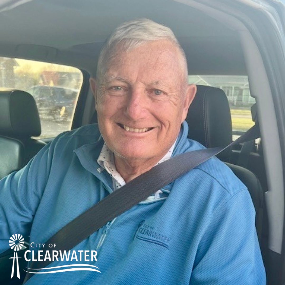 Week 4 starts now! Like this picture to vote for Clearwater High School!

Pictured is mayor of Clearwater, Burt Ussery.