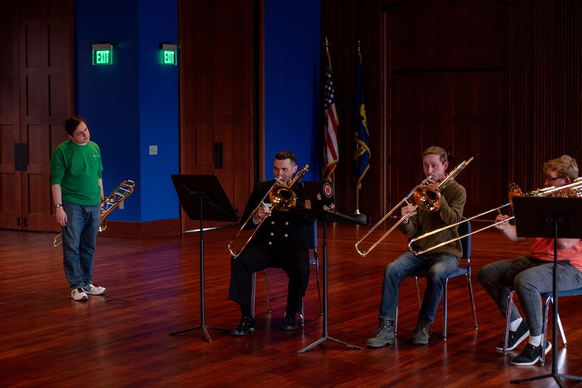 On March 22, 2024, Musician 1st Class Michael Steiger taught students from the @OberlinCon of Music in a masterclass. Every year we connect thousands of students to professional Navy musicians through our educational outreach program. #usnavy #usn #musicconnects #masterclass