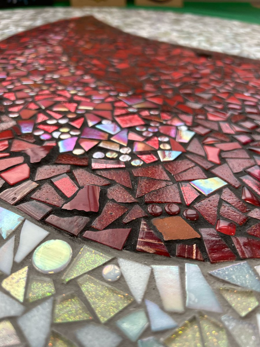 Building a mosaic provided an opportunity to meaningfully engage with community partners @TheBridgeW12 to bring the topics of The Bia Project to life - not just with our voices but with our hands! [2/3]