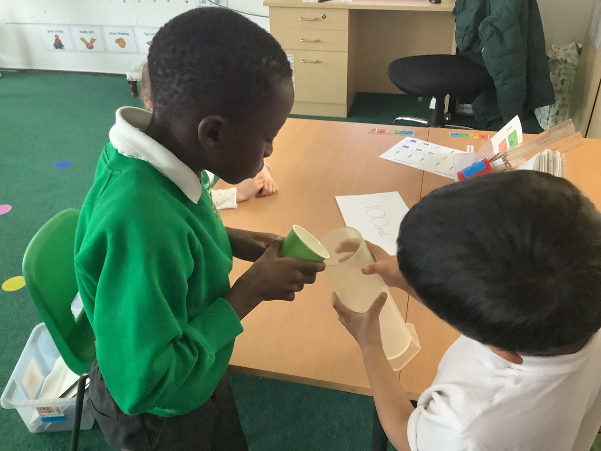 Year 2 loved experimenting #volume and #capacity in #Maths. They measured water in different 3D solids using measuring cylinders and noted down their results. 🥤🥼 #Maths #Volume