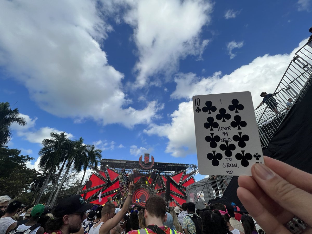 zenrae_yap's tweet image. “I honor my need to grow.”

Passed out my 1st affirmation deck of the year at Ultra and this was the last card.

Grateful for a great MMW/Ultra ☺️💛

#ultra2024