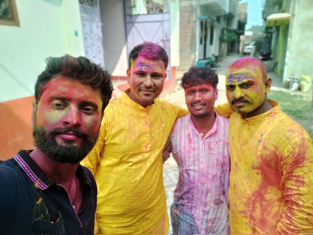 PrincePandeyBth's tweet photo. होली की ढेर सारी शुभकामनाएं और बधाईया https://t.co/9KguYSA62W
