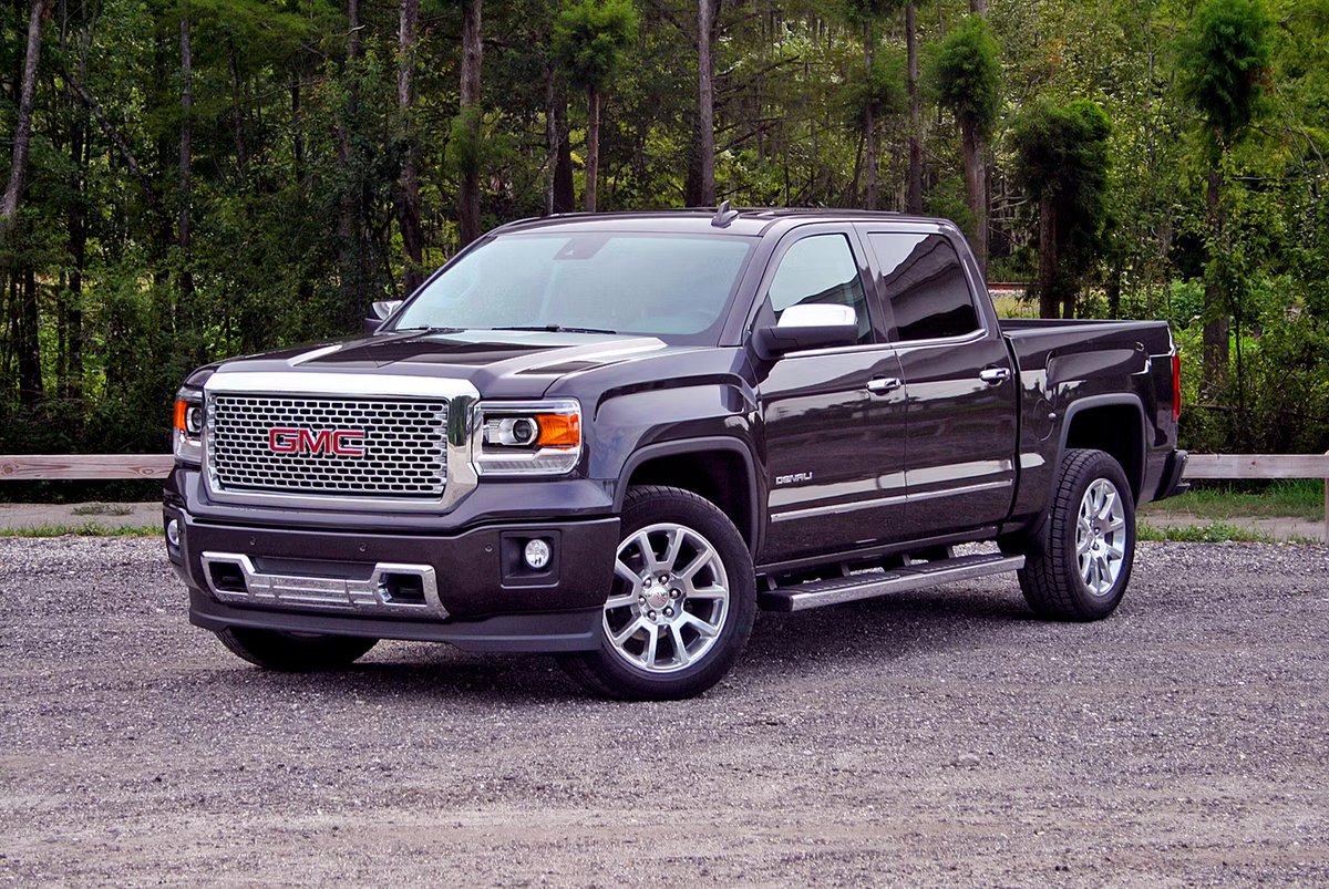 In a press by the Virginia State Police (VSP), concerning the death of a pedestrian killed in Culpeper, VA yesterday, by the driver of a 2015 GMC Denali, the focus is on what the pedestrian was wearing not the large crew cab truck the man was driving. cbs19news.com/story/50607162…