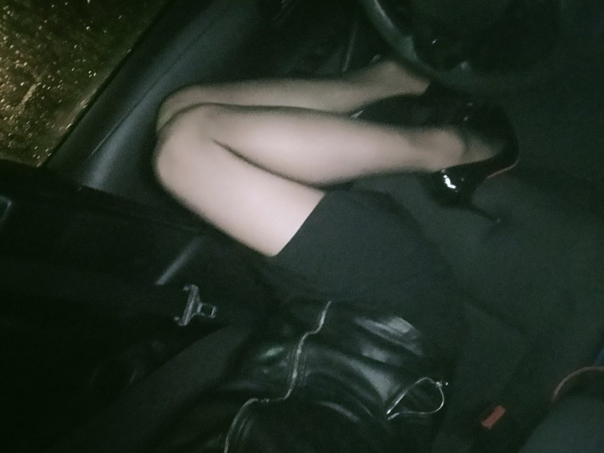 7_radius2's tweet photo. 大雨すぎて車から降りれないので何気にもう1枚
#女装
#雨きらい https://t.co/D2iMI6DClW