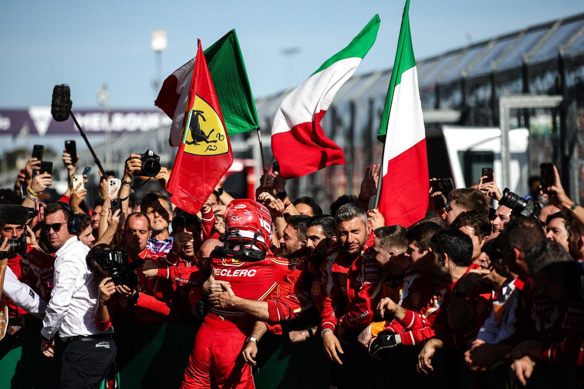 Leclerc a changé ses réglages. Une erreur qui a coûté cher ?

Mario Andretti : 'Il faut toujours essayer de faire mieux, d'adapter la voiture à son style de conduite : ce n'est pas une erreur de changer les réglages  pour essayer d'en tirer quelque chose de plus...'

#F1 #AUSGP