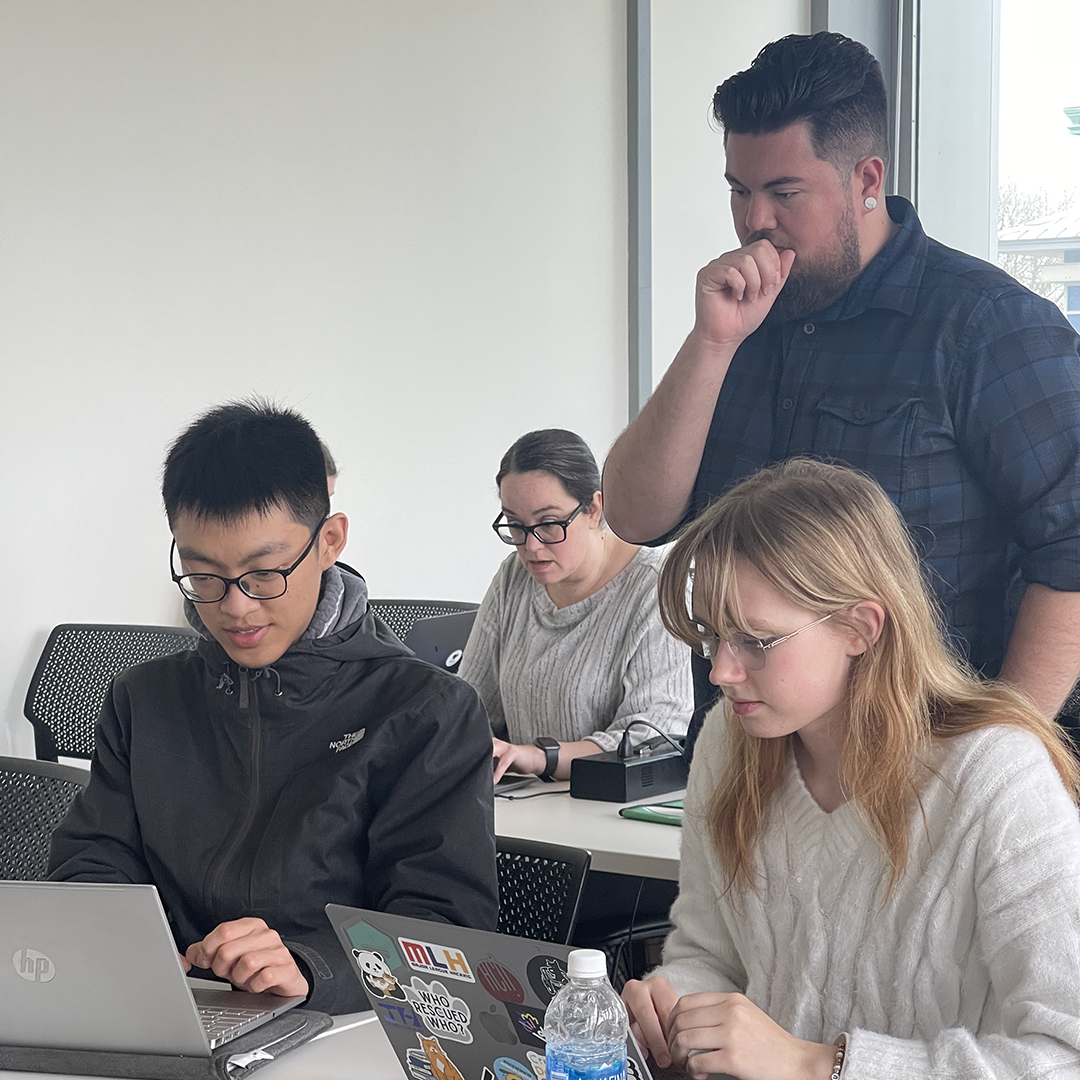 Students from across @CarnegieMellon joined us for a reproducibility hackathon in partnership with @English_CMU focused on replicating and augmenting published research in digital humanities. Research outputs will be shared to a public repository on Open Science Framework.