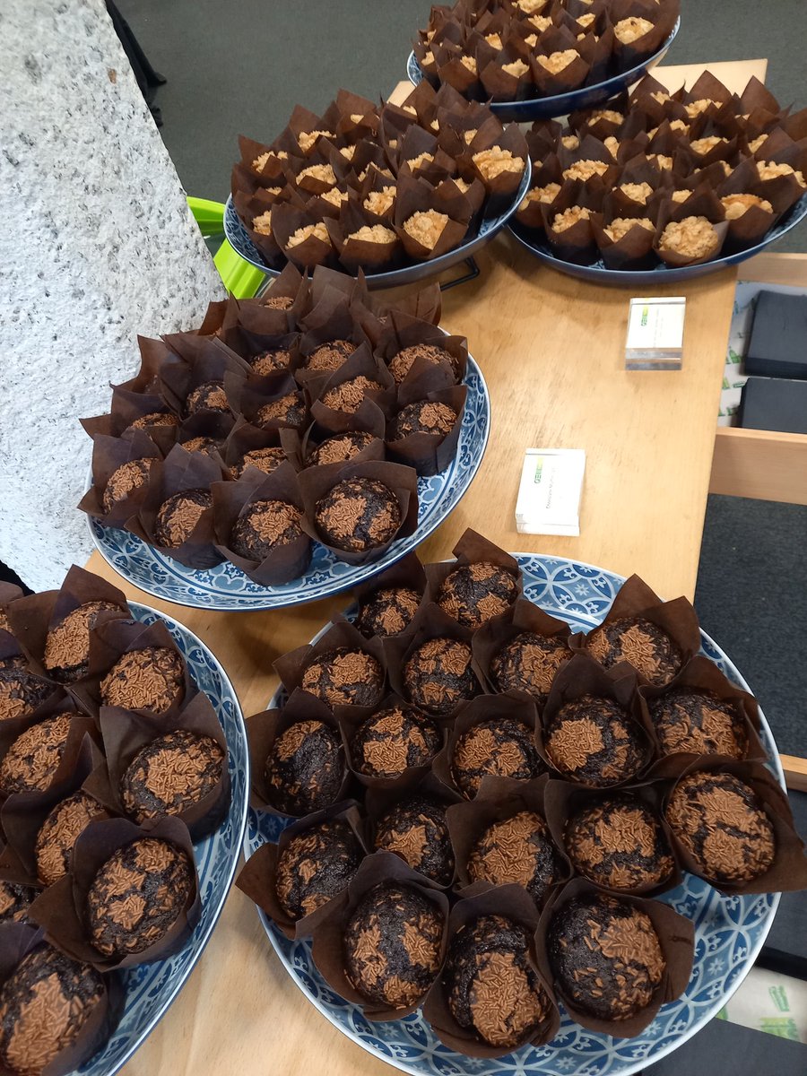 Great to be at the @cabinetofficeuk Evaluation Task Force's 'Creating Better Evidence in Government' conference today, to discuss and reflect on all things evaluation. Delicious vegan cakes a bonus!