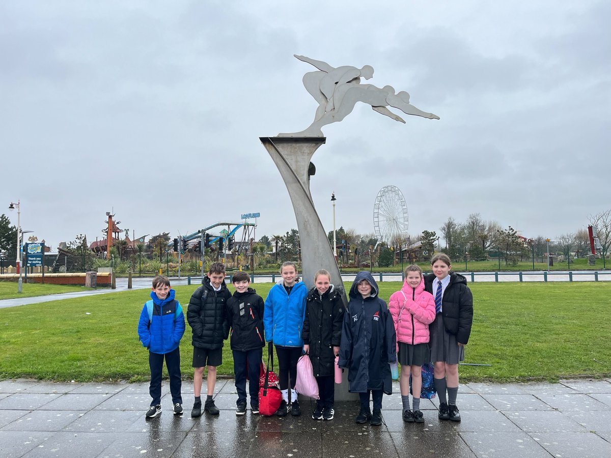 Really proud of the @ShoresideYear5 and @ShoresideYear6 pupils who attended this morning’s swimming gala. Finishing in 2nd place overall and just one point off 1st, they represented @Shoreside1234 magnificently! Thanks @MrMcARemat for arranging our involvement in the event! 🏊‍♂️ 🏊‍♀️