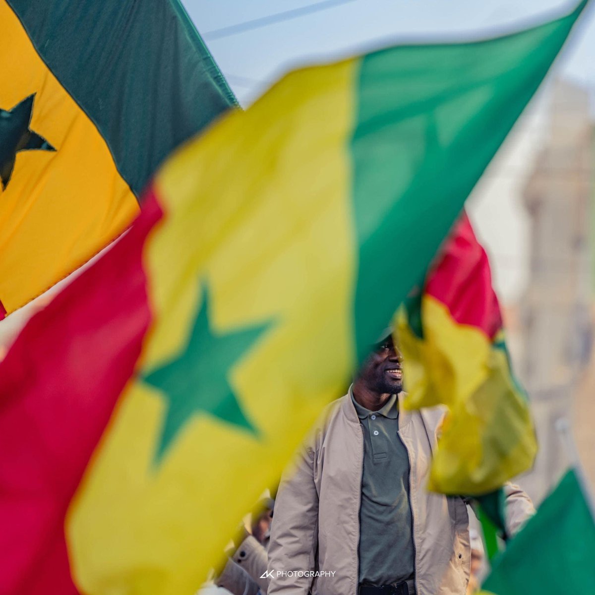 autruicomoi's tweet photo. À la Vérité, avant ou après les Indépendances, à toutes les échelles où se mesure la grandeur d’une personnalité politique, homme n’a jamais été aussi grand. MERCI pour tout OUSMANE SONKO ❤️ Le Sénégal est reconnaissant du sacrifice ! Maintenant, nous pouvons exulter LIBERTÉ ✊🏾 https://t.co/vWNhW66f6P