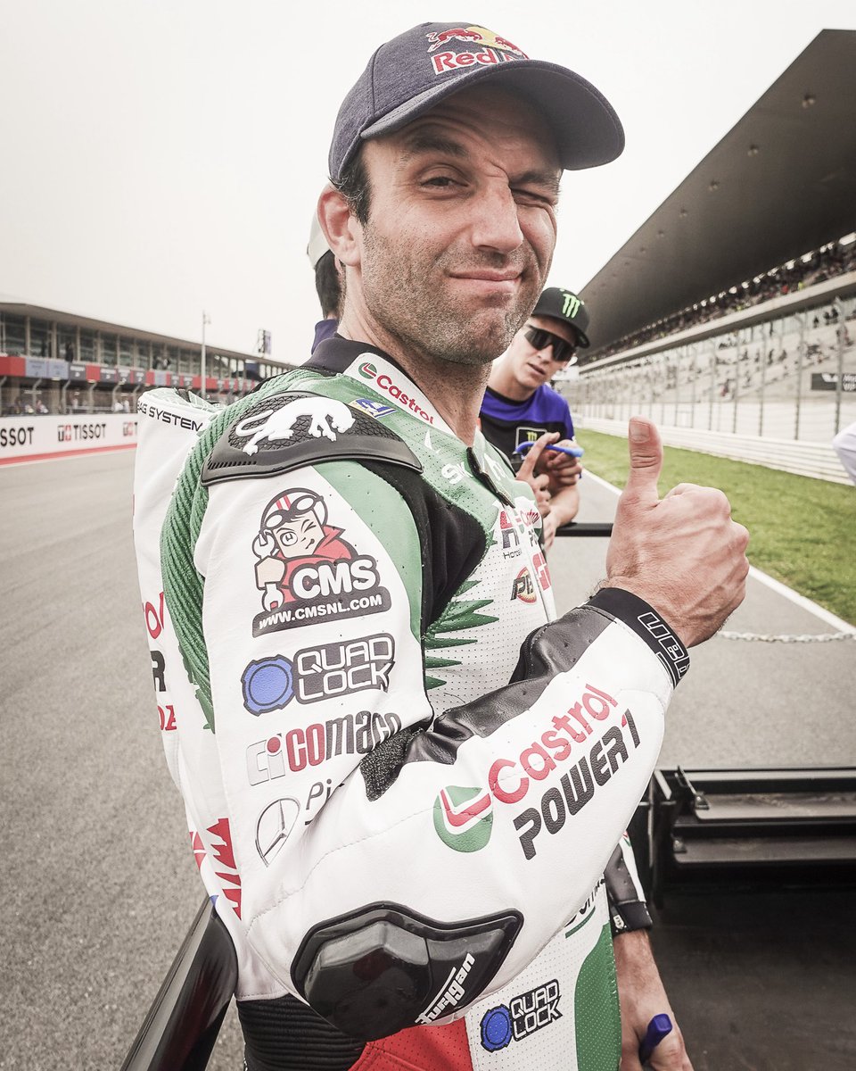 Riders Fan Parade gallery by El Tiburón 📸🦈 #PortugueseGP 🇵🇹