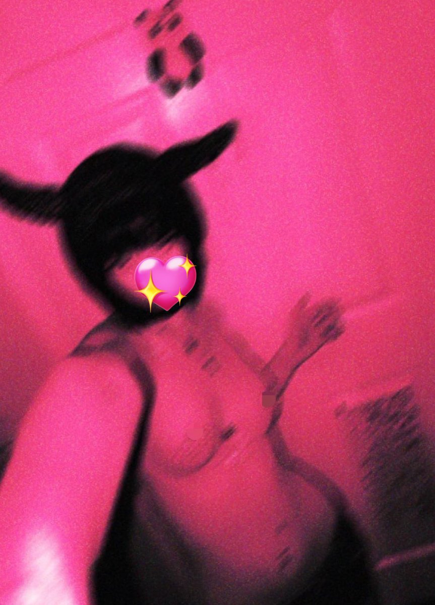 switchqueenmill's tweet image. visit my link tree in bio for more, just posted to #onlyfans and did a new themed shoot💋 #nsfw #sellingcontent #onlyfansbabe #petite #goth #nsfwtwt #nsfwtw #nsfw_twt #buyingcontent #porn #roughporn #cnc #sizekink