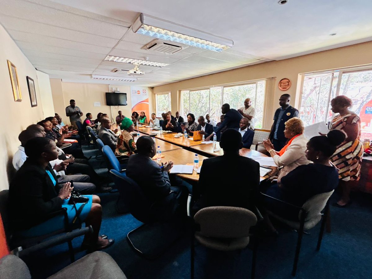 @UNFPA @MUSASAZIM @WorldVisionZim @ZNFPCOfficial @FACTzim @cohsunshinecity @MoHCCZim @SAYWHATOrg @OMpslsw @zimstat @MirandaTabifor UNFPA🇿🇼 Representative Ms Miranda Tabifor reiterated UNFPA's commitment to work with its partners to ensure healthy lives and promote well being for women and young people, urging them to continue working in their areas of focus in line with the #ICPD30 agenda & #NDS1