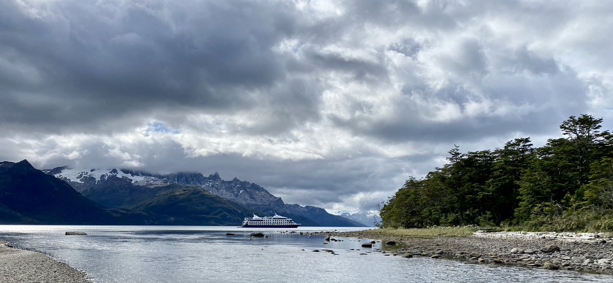 🇨🇱 Adventure cruise ships are the best way to discover the most pristine and otherwise unreachable corners of Tierra del Fuego! @AustralisEXP @PanoPhotos @ThePhotoHour #TierradelFuego #Vuurland #Chile #Chili #Cruise #Cruisetravel #CruiseLife