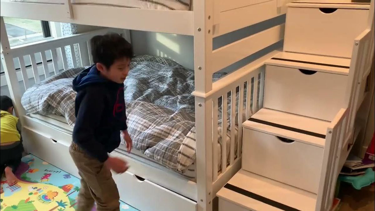#MagicMonday for Full Over Full Bunk Bed.  Check out a couple of our happy clients!! Great job kids!!!  #BunkBeds with #SAVINGS and great #QUALITY 👑 🌟💕 #FastFreeShipping #KidsDecor #HomeDecor buff.ly/3Vy3k90