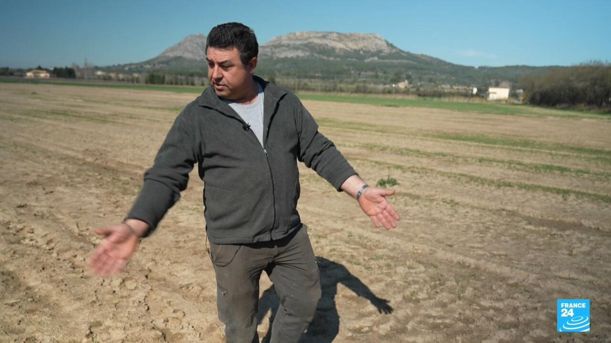 Catalogne : des paysans ne peuvent plus semer f24.my/ADOU.x