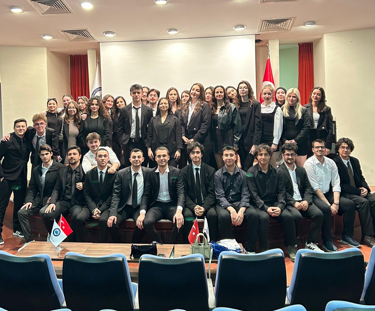 İşletme ve Ekonomi Kulübü büyük bir onurla sunuyoruz. 🤩 MONO’24 sizlerle. Bizleri kırmayıp davetimize icabet eden konuşmacılarımıza, bizleri yalnız bırakmayıp etkinliğimize katılan değerli üyelerimize ve bu etkinlik için iki aydır çalışan yönetim kurulumuza çok teşekkürler.