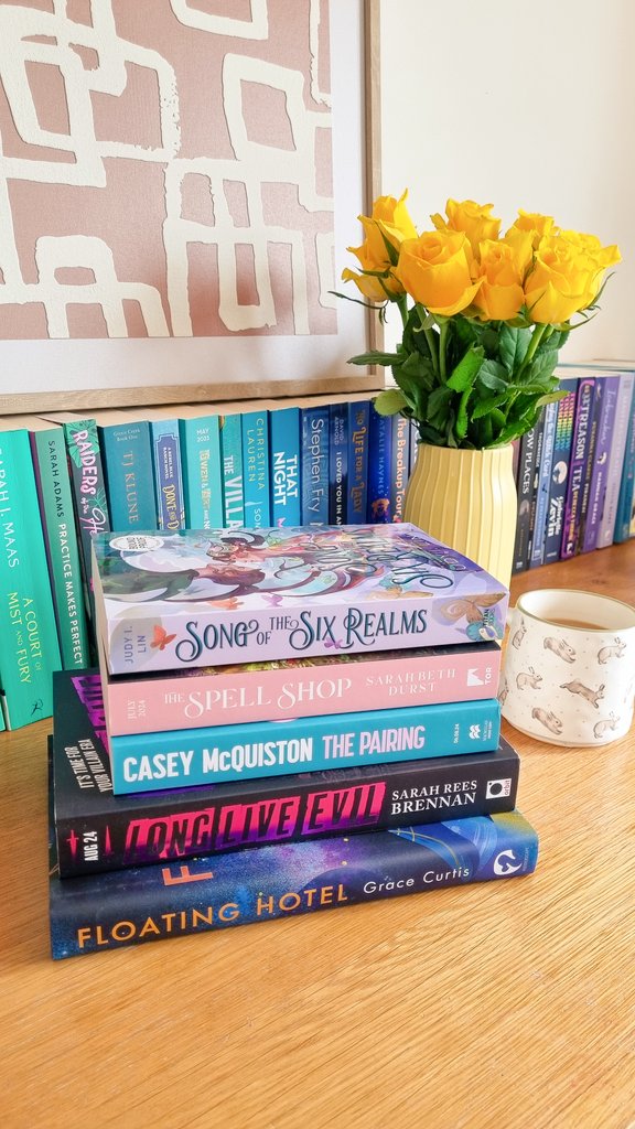 Bookmail | You have no idea how much each delivery has cheered me up these past couple of days. The 'baby blues' have really been hitting hard this time around. 😭

Thank you to @orbitbooks, @pridebooktours & the lovely Book Break team over at @panmacmillan.