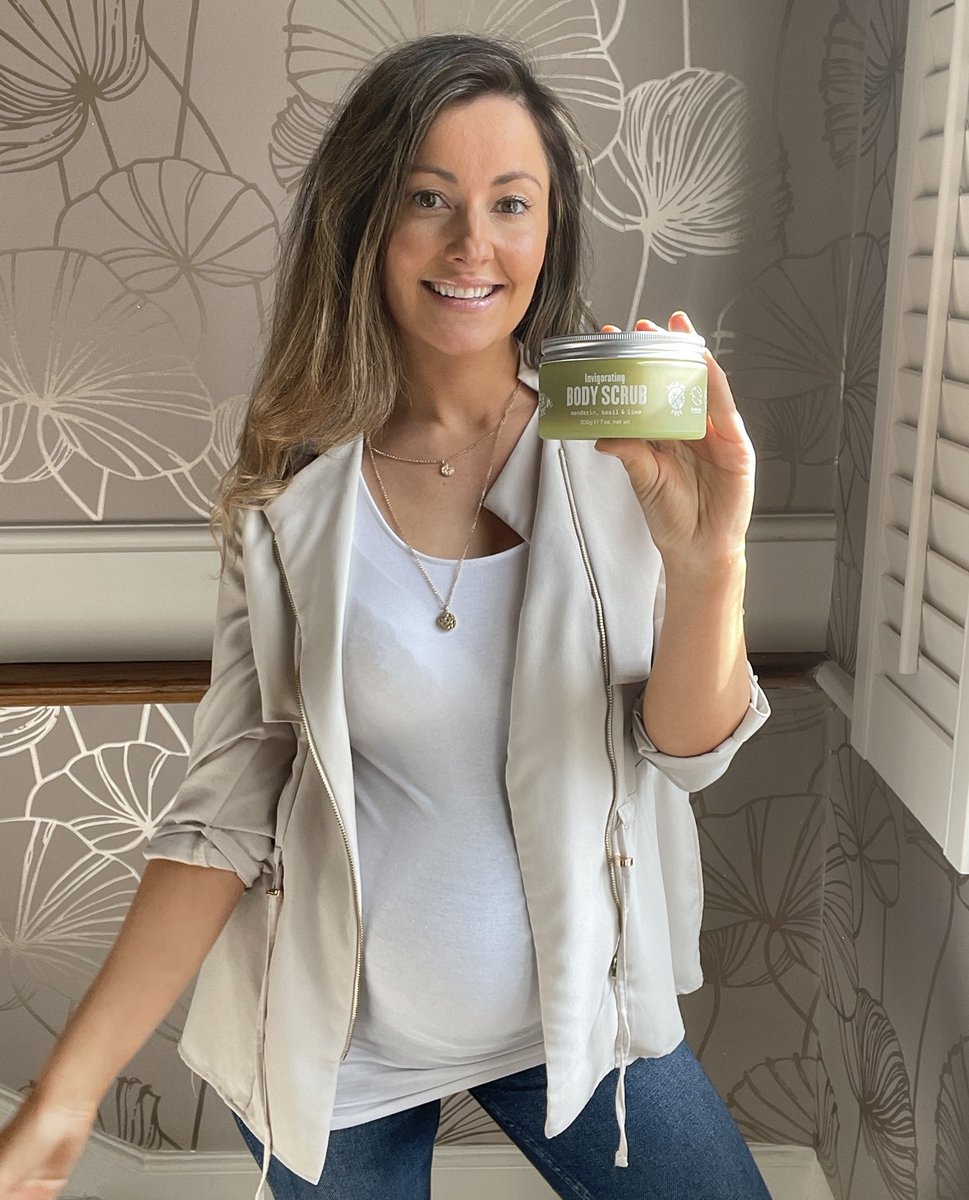 We have decided to discontinue our Invigorating Body Scrub, so we are clearing final stock of this product to make space in the warehouse. We have a discount of the product which is 40% off - 40SCRUB 

Get yours while stocks last:
lucybee.com/products/invig…