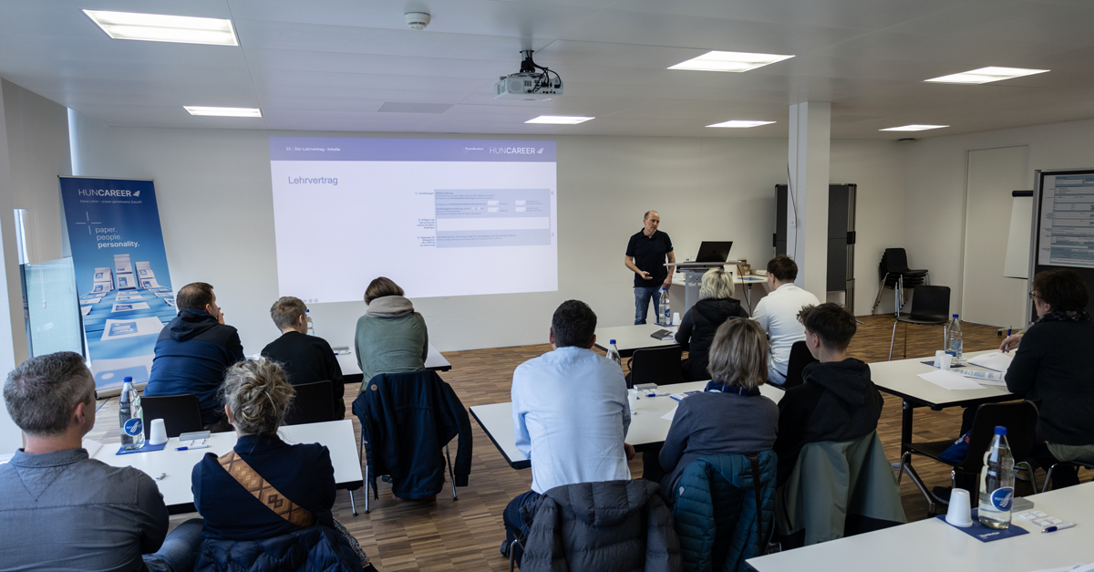 These new talents are starting at Hunkeler this summer🚀 Last Saturday, our future apprentices and their parents came to Hunkeler in Wikon to sign their apprenticeship contract. We look forward to welcoming the young adults in August 2024! #huncareer #hunkeler #apprenticeship