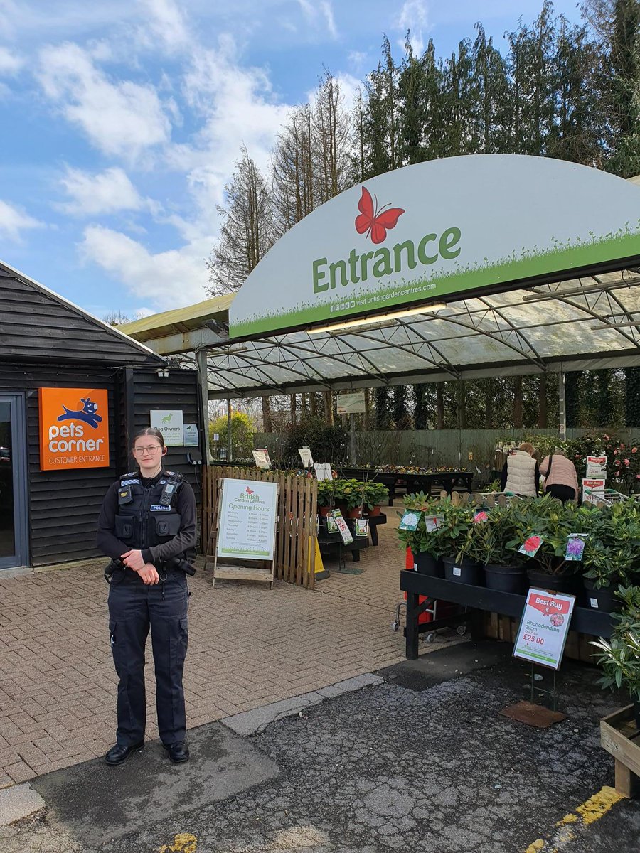 PC Ashby and Horsham PCSO’s attended Pulborough Garden Centre last week, following reports of shoplifting from local garden centres. Police are working closely with local garden centres in the Horsham area to try and reduce these incidents. EB441