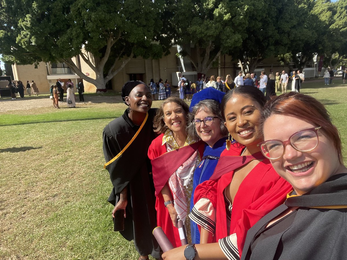simamkeleD's tweet image. The perfect PhD graduation day!
Deep gratitude to everyone who has supported and walked this journey with me 🙏🏾🫶🏾❤️
#PhDInAfrica #SistersInScholarship
#SUGrad