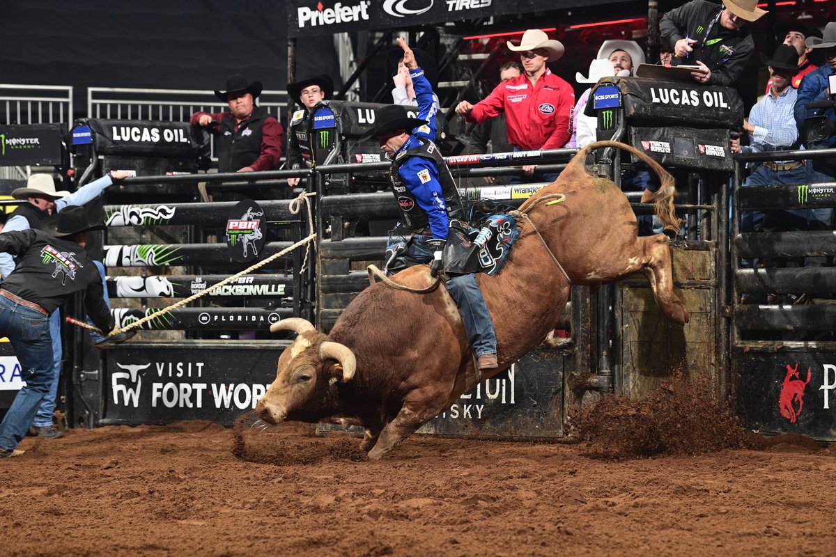 ICYMI #TeamCooperTire rider, Eduardo Aparecido, claimed victory at the final @PBR Major of the year! Congratulations Eduardo!! Results: pbr.com/events/169937/… #TeamCooperTire #BeCowboy