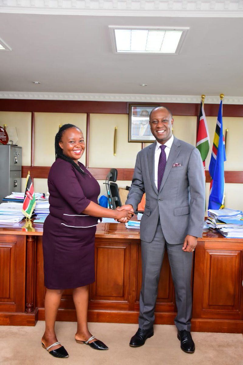 Pauline Ngala, the former UDA MCA aspirant for Chuluni Ward in Kitui County paid me a visit at Kilimo House earlier today. I was pleased to hear about the initiatives she is undertaking for the people of her ward and assured her of my support.