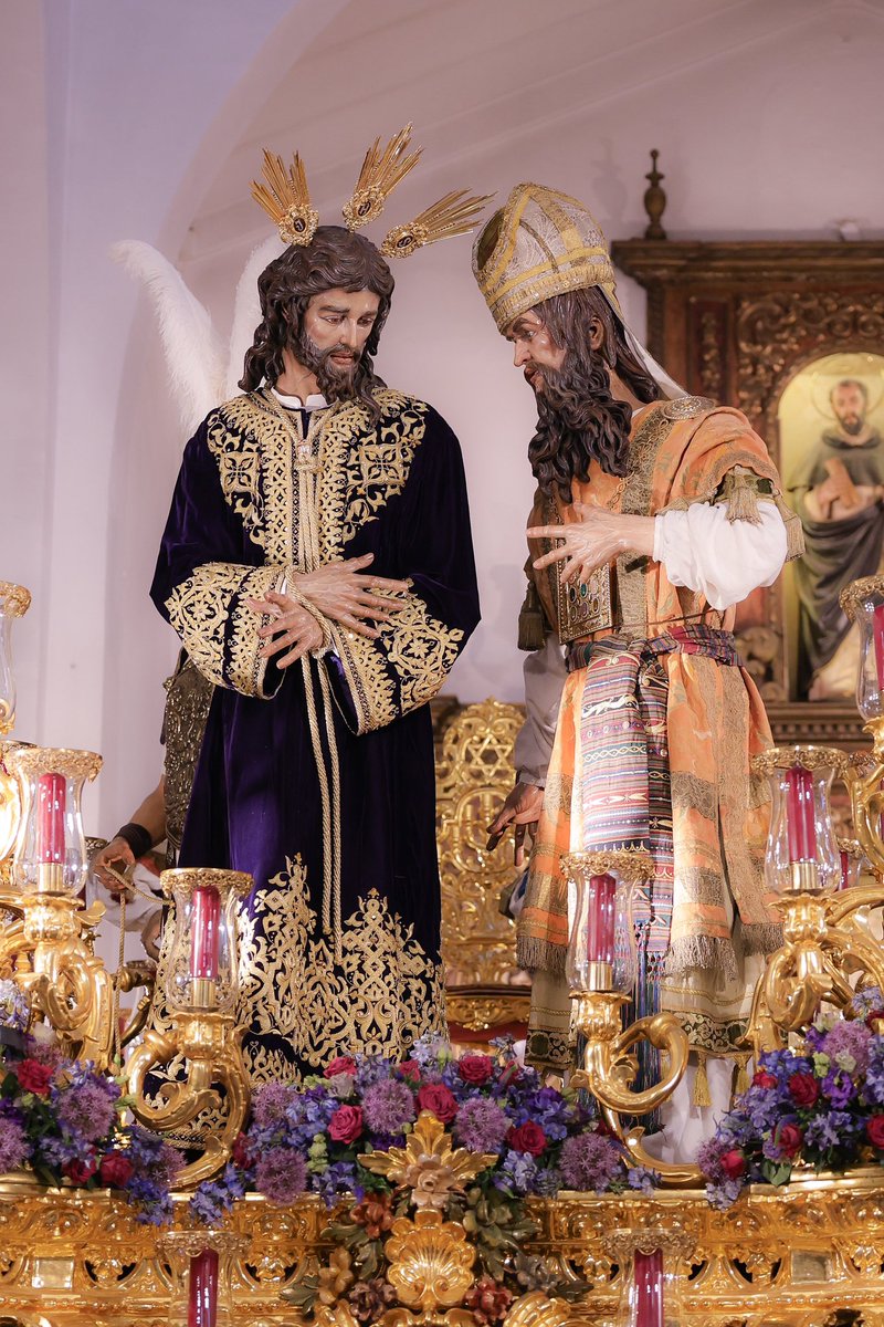 🔴 #SanGonzalo24 | La junta de gobierno, reunida nuevamente en cabildo de oficiales, decide salir a las 16:30 horas para efectuar su estación de penitencia a la Santa Iglesia <a href="/CatedraldeSev/">Catedral de Sevilla Oficial</a>
📸 <a href="/TQuifes/">Tomás Quifes</a>
#SSantaSevilla24
#LunesSanto24