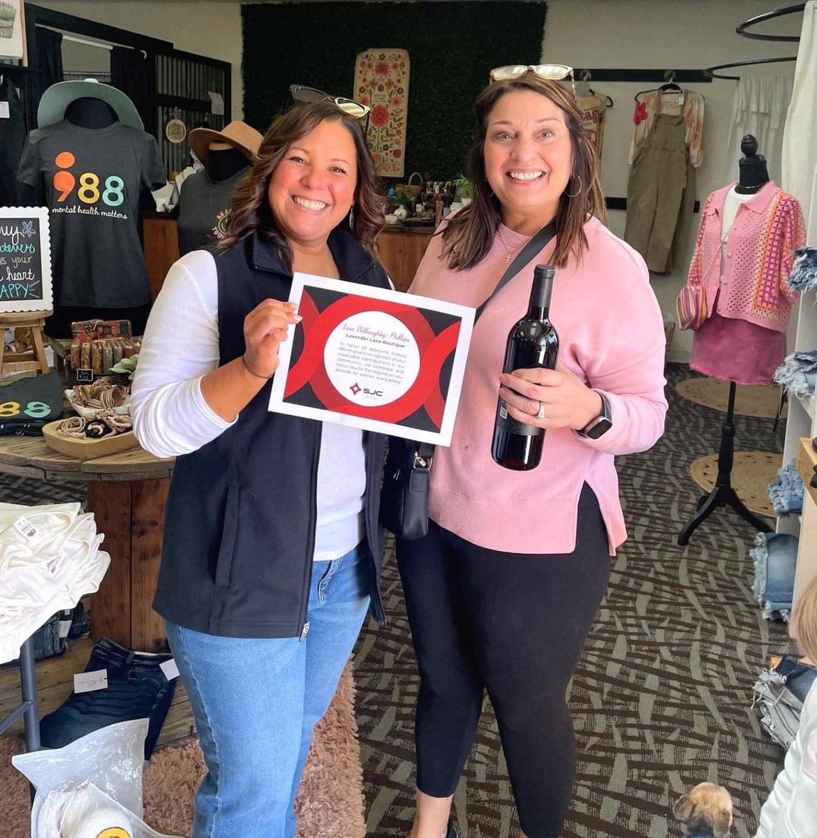 LavenderLaneLP's tweet photo. Thank you to whom ever nominated me for this award!! My friends and customers are the ones who deserve this honor- for allowing me to dress you in all the trendy clothes. @marketingsjc thank you so much for making us small business owners feel like we are doing it right. https://t.co/TtAuzNIEe2