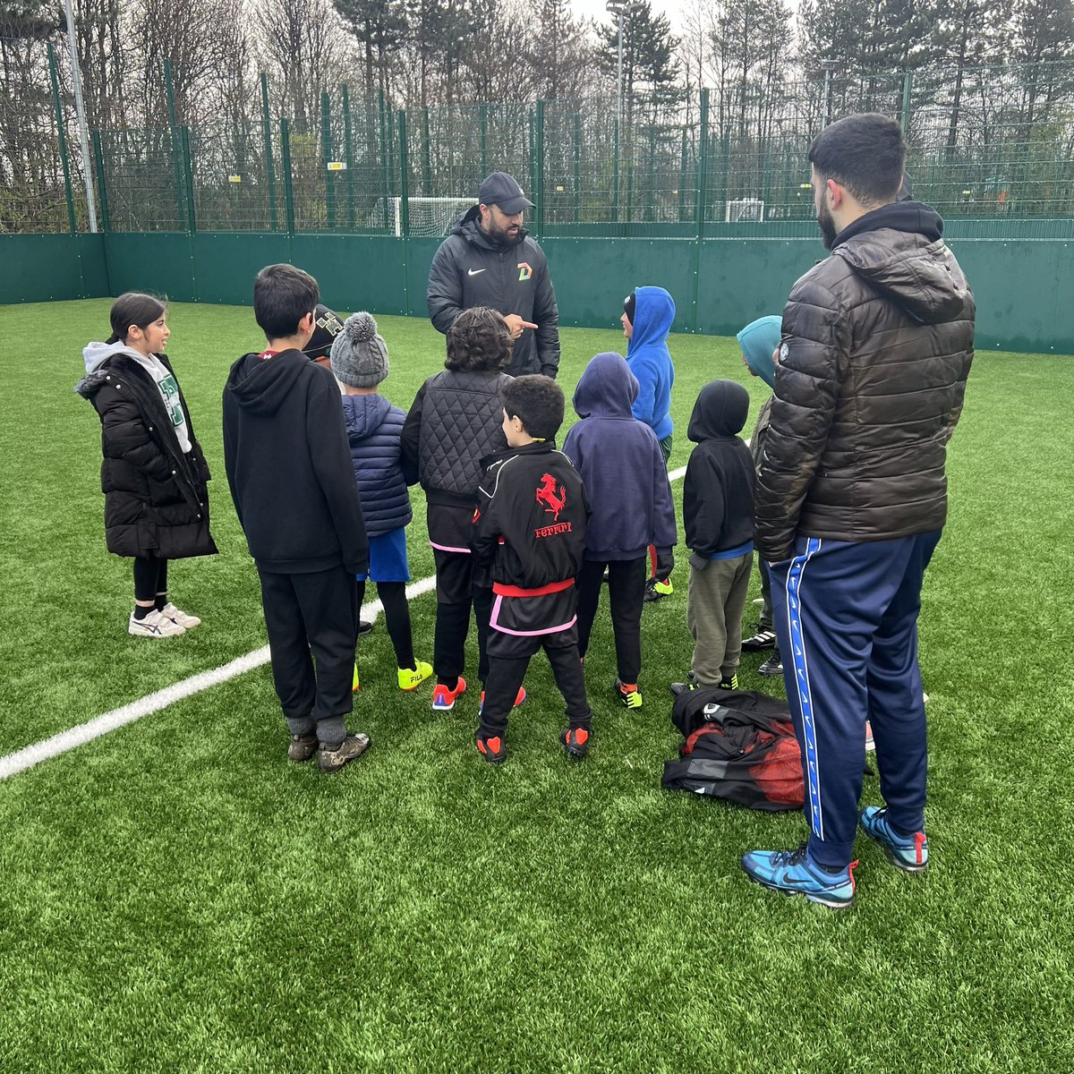 Fantastic turnout @LeisureUnited for our weekly #football session. Developing #football & #social skills, along with #confidence. We pride ourselves in creating a welcoming environment for both #children & parents ❤️