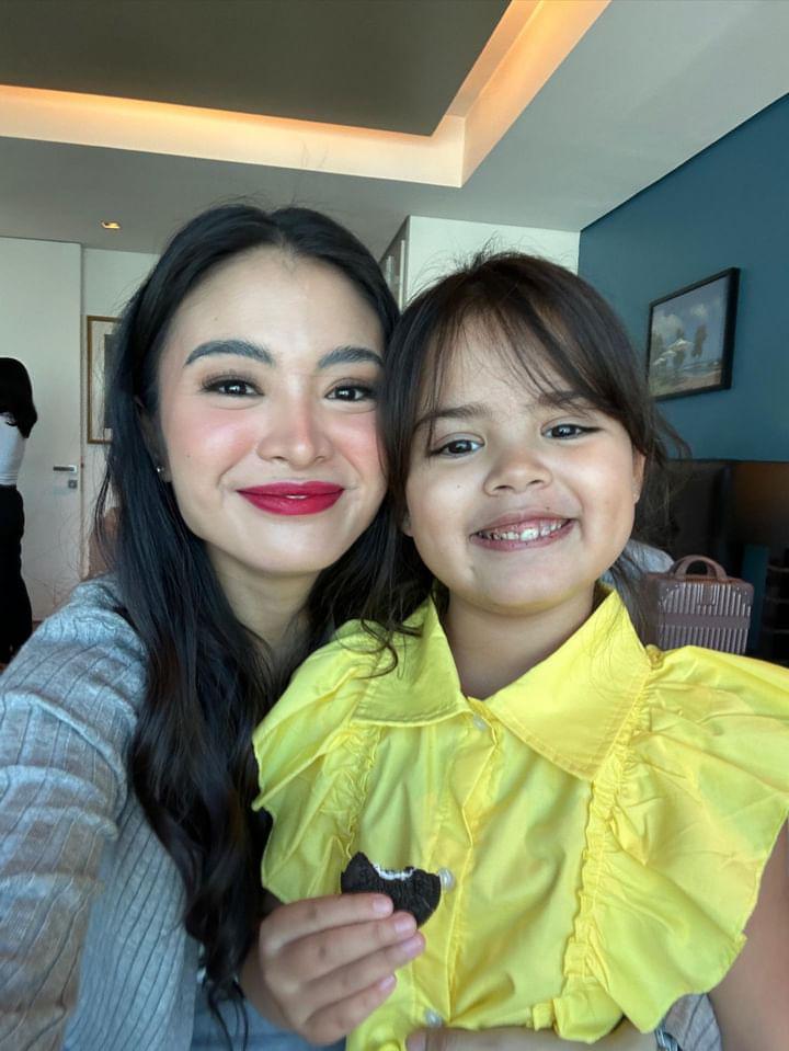 carmelofort2021's tweet photo. Aabangan ko'to sa @Netflix_PH 📺
Paolo x Miss Aya combination🔥😱
Astigg to🤘
Gorgeous💕🌷
Ms @ayafernandez_❤
#DearSatan 📽🎬🎞 https://t.co/i7cDofDFqc
