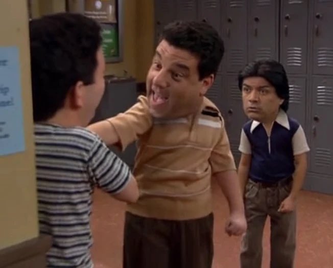 AverageGuyJason's tweet photo. @oocsitcoms @tarleen_boyal the kid bodies with adult heads in George Lopez was pure comedic genius https://t.co/aq8AW2Fg2h