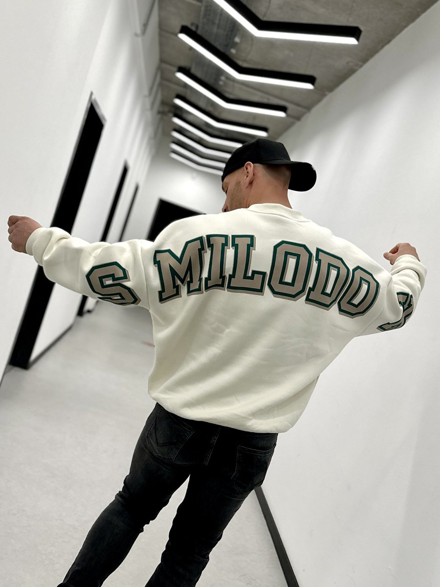 Flying Uwe tweet media