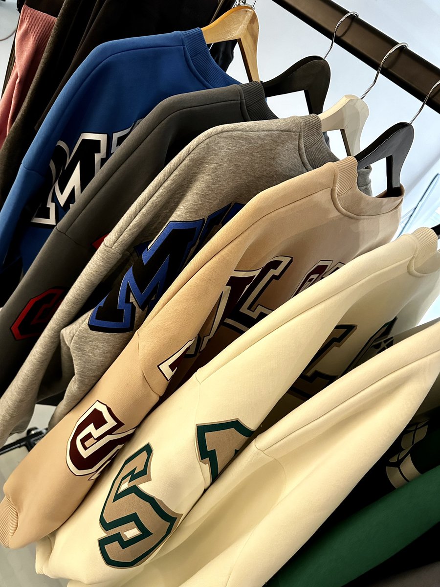 Flying Uwe tweet media