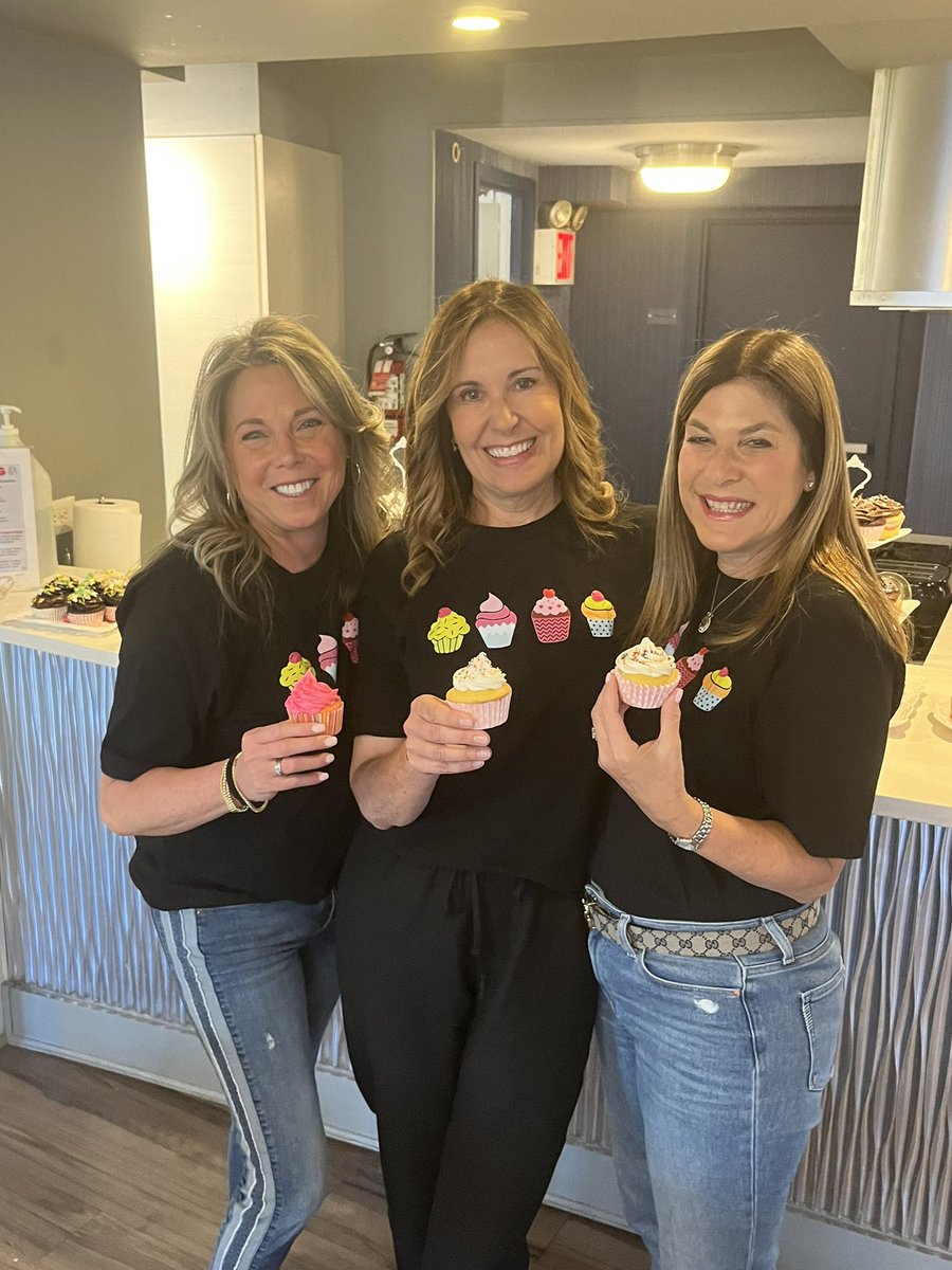 I spent time with the Cupcake Moms…they bake cupcakes with the patients here at the Ronald McDonald House in New Hyde Park. Listen @wcbs880 and @1010WINS.