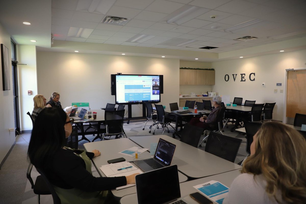 Here at OVEC we understand it's hard to leave the classroom and responsibilities can fill up quickly. We have a solution for you, hybrid professional learning! Check out our future online & hybrid PL days here ➡ docs.google.com/document/d/1hA…